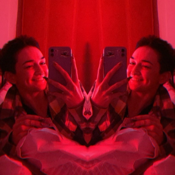 Meet your Posher, Emma - Picture 2 of 2